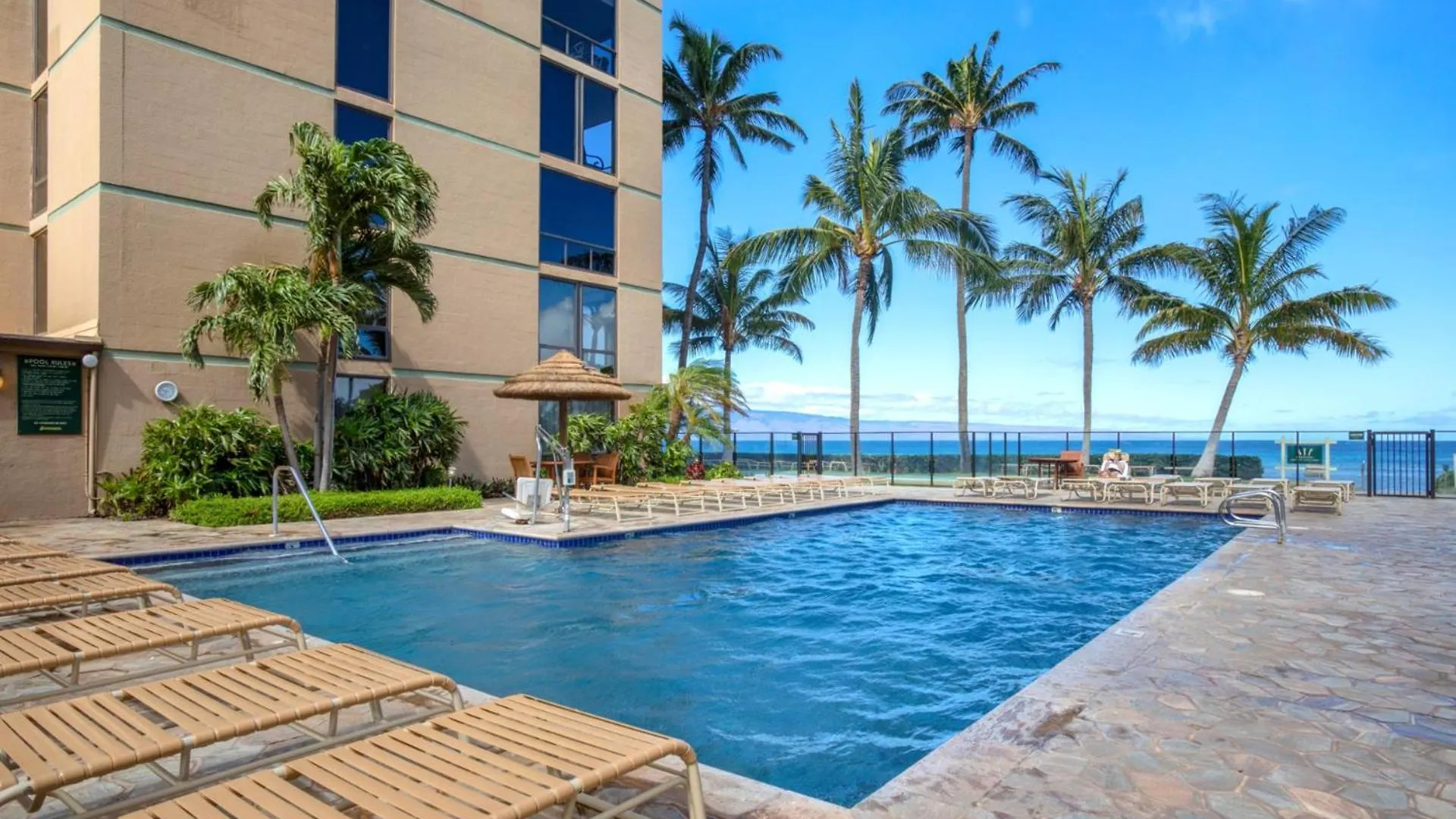 Kbm Resorts Free Car Mahana Oceanfront 1-Bedroom Penthouse With Gorgeous Sunsets Mah-1006 カアナパリ