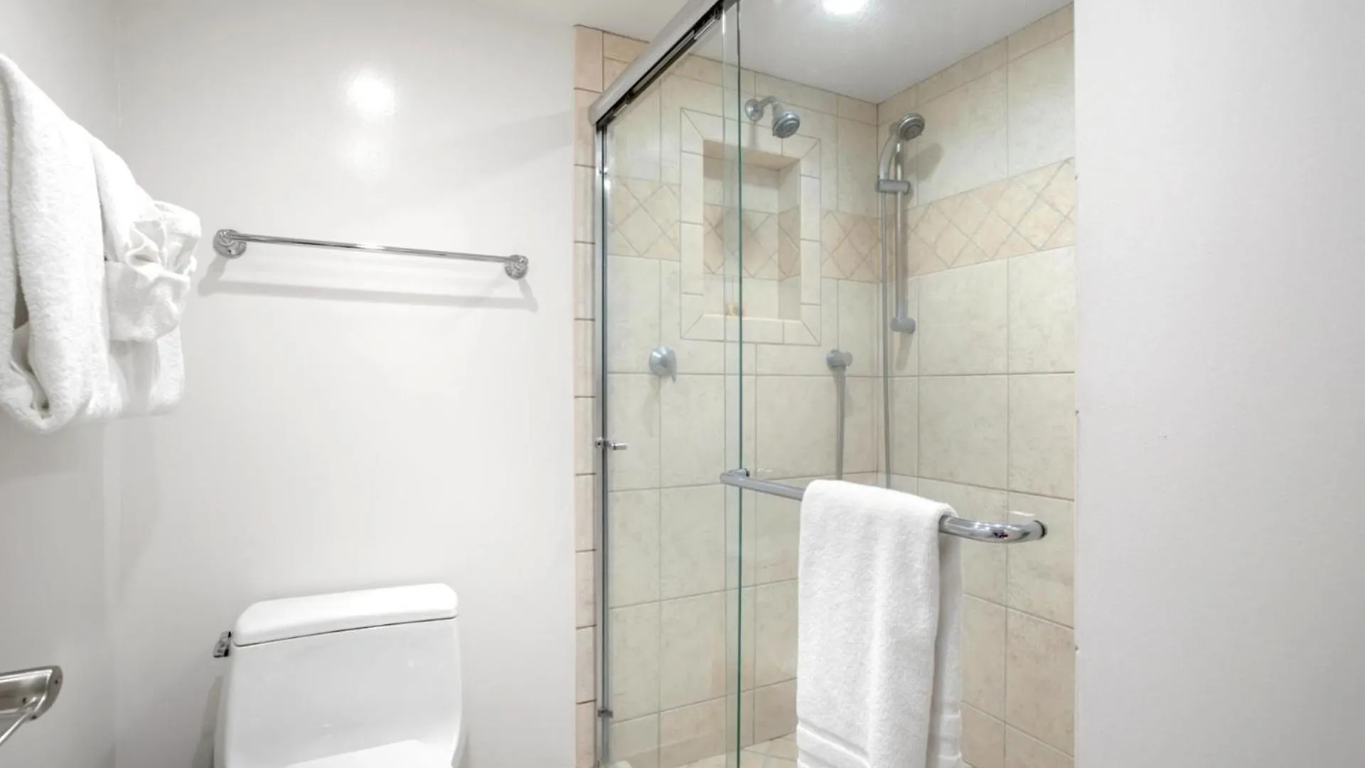 Kbm Resorts Free Car Mahana Oceanfront 1-Bedroom Penthouse With Gorgeous Sunsets Mah-1006 Apartmán Kaanapali